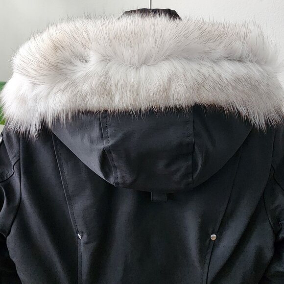 NWT Moose Knuckles Women's Stirling Down ParkaβBuilt for Harsh Winters βοΈ(#126) - Picture 6 of 13